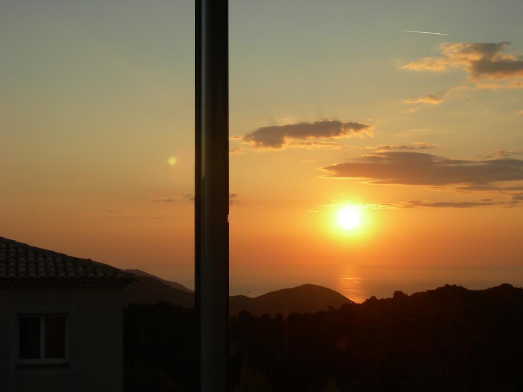 Gites Sassone, Vue Panoramique Sur Ajaccio Et La Mer Alata Quarto foto