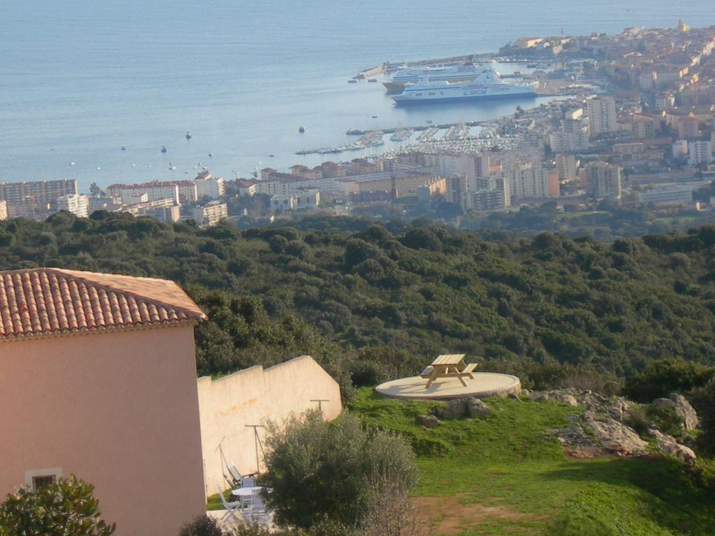Gites Sassone, Vue Panoramique Sur Ajaccio Et La Mer Alata Quarto foto